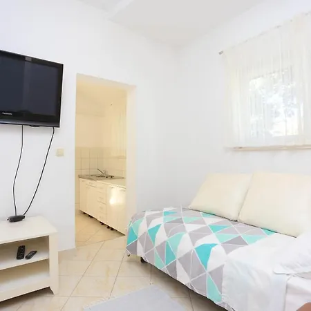 Apartman Family Friendly With A Swimming Pool Razanj, - 17867 Rogoznica