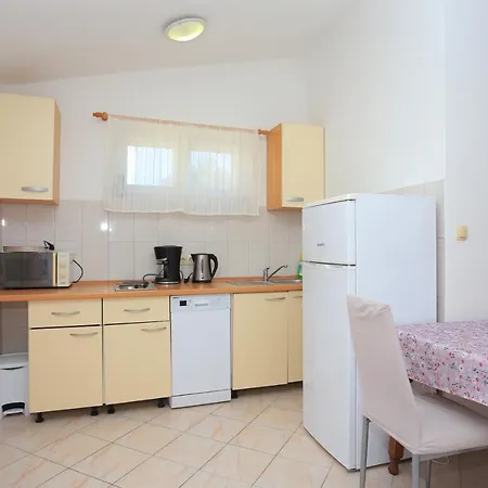 Family Friendly With A Swimming Pool Razanj, - 17867 Rogoznica (Sibenik-Knin)