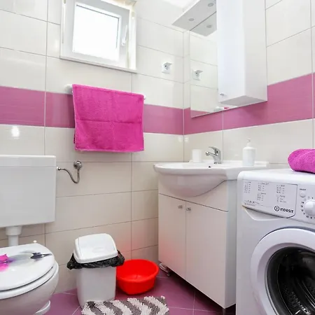 Family Friendly With A Swimming Pool Razanj, - 17867 Rogoznica (Sibenik-Knin)