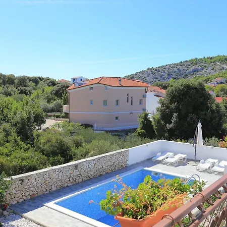 Apartman Family Friendly With A Swimming Pool Razanj, - 17867